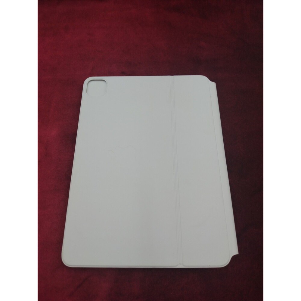 Apple Magic Keyboard White for iPad Pro 11" (model A2261) Tested - Picture 3 of 14